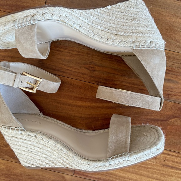 Vince Camuto Meddrina wedge sandal, NEW - Picture 7 of 9